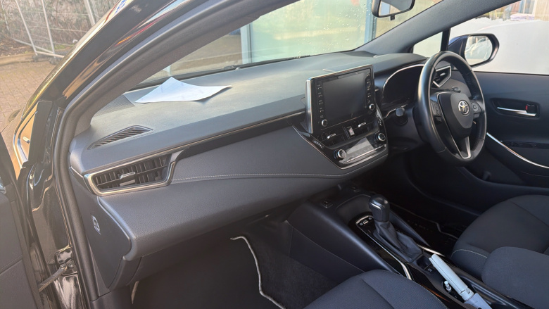 Toyota Corolla 1.8 VVT-i Hybrid Icon Tech 5dr CVT Hybrid Hatchback